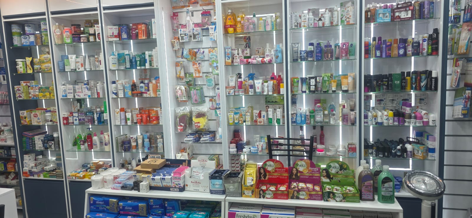 صيدليه فى الشروق للايجار